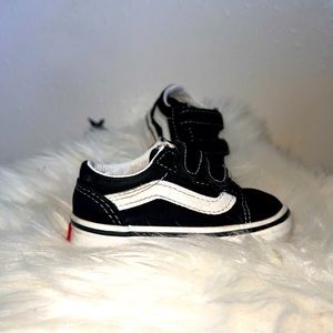 Vans off the wall, Velcro classic old skool toddler shoes